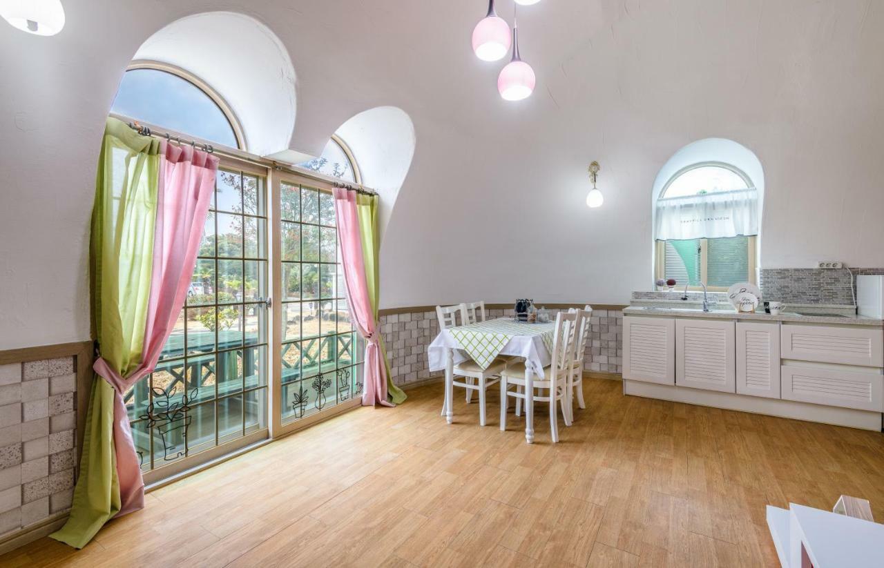 Domgrami Pension Sogüpcho Exteriér fotografie