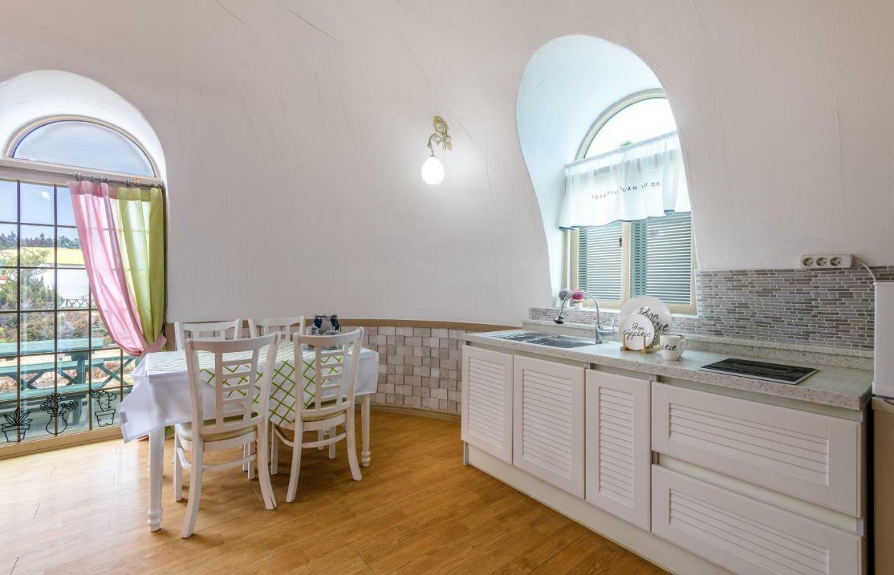 Domgrami Pension Sogüpcho Exteriér fotografie