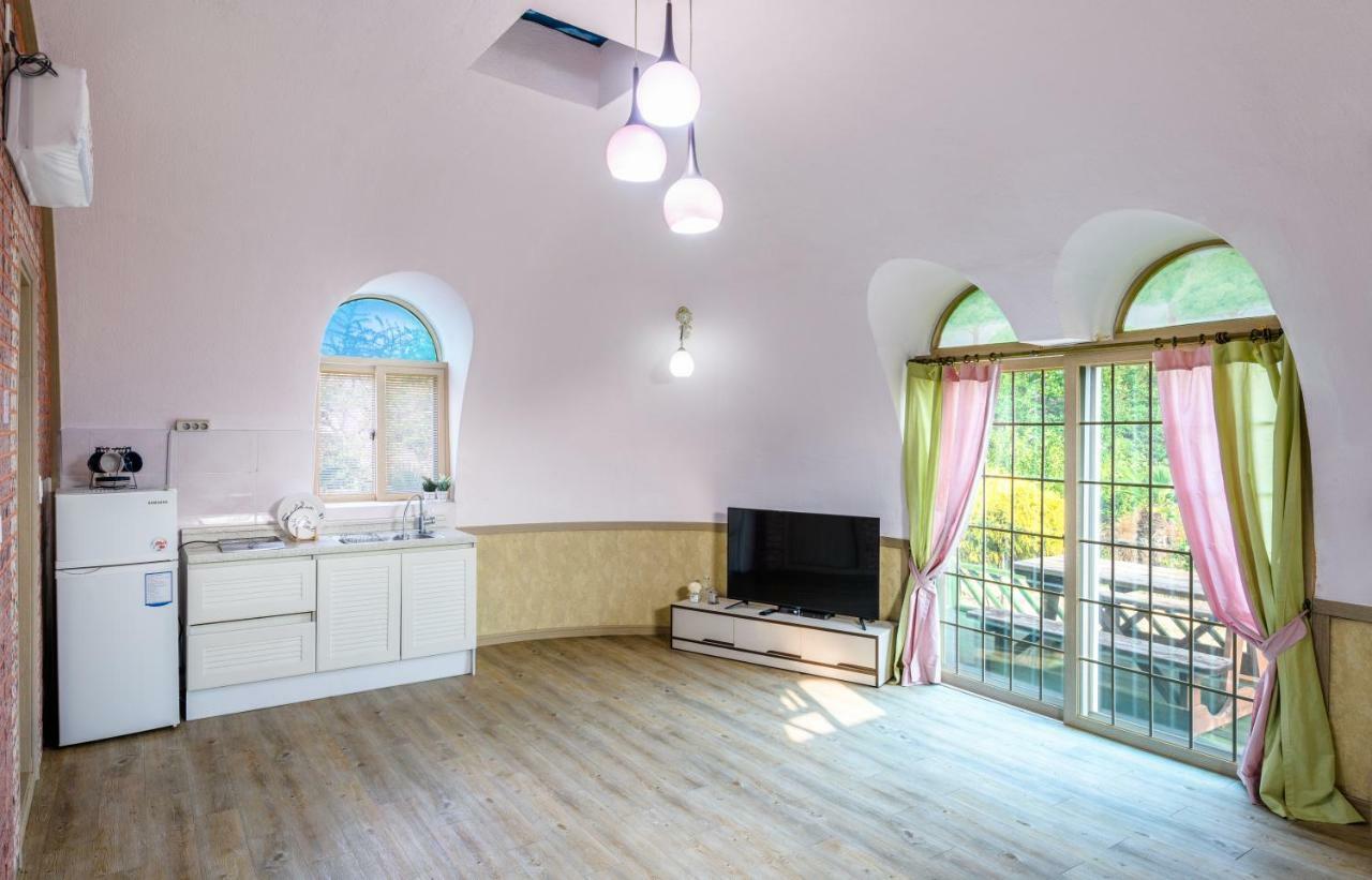 Domgrami Pension Sogüpcho Exteriér fotografie
